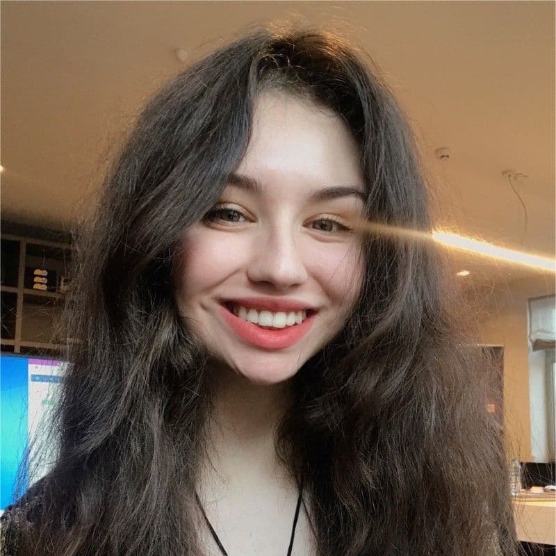 Anda Miuțescu, Autor für technische Inhalte @ WebScrapingAPI